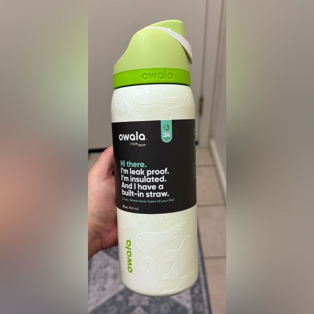 Owala 32oz FreeSip Bottle Color Drop “BOO-YA”